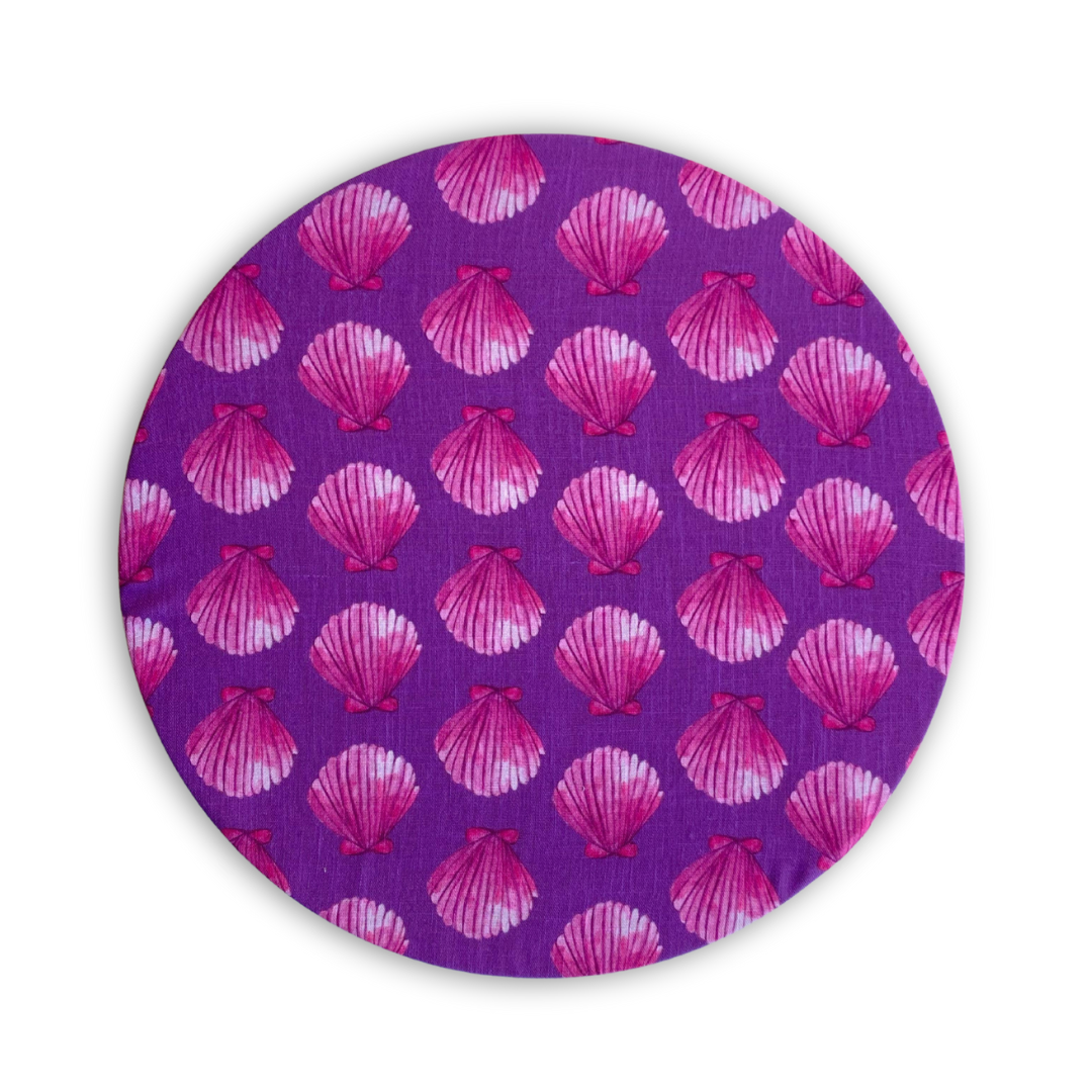 2 FUNDAS PARA PLATO BASE conchas fondo morado