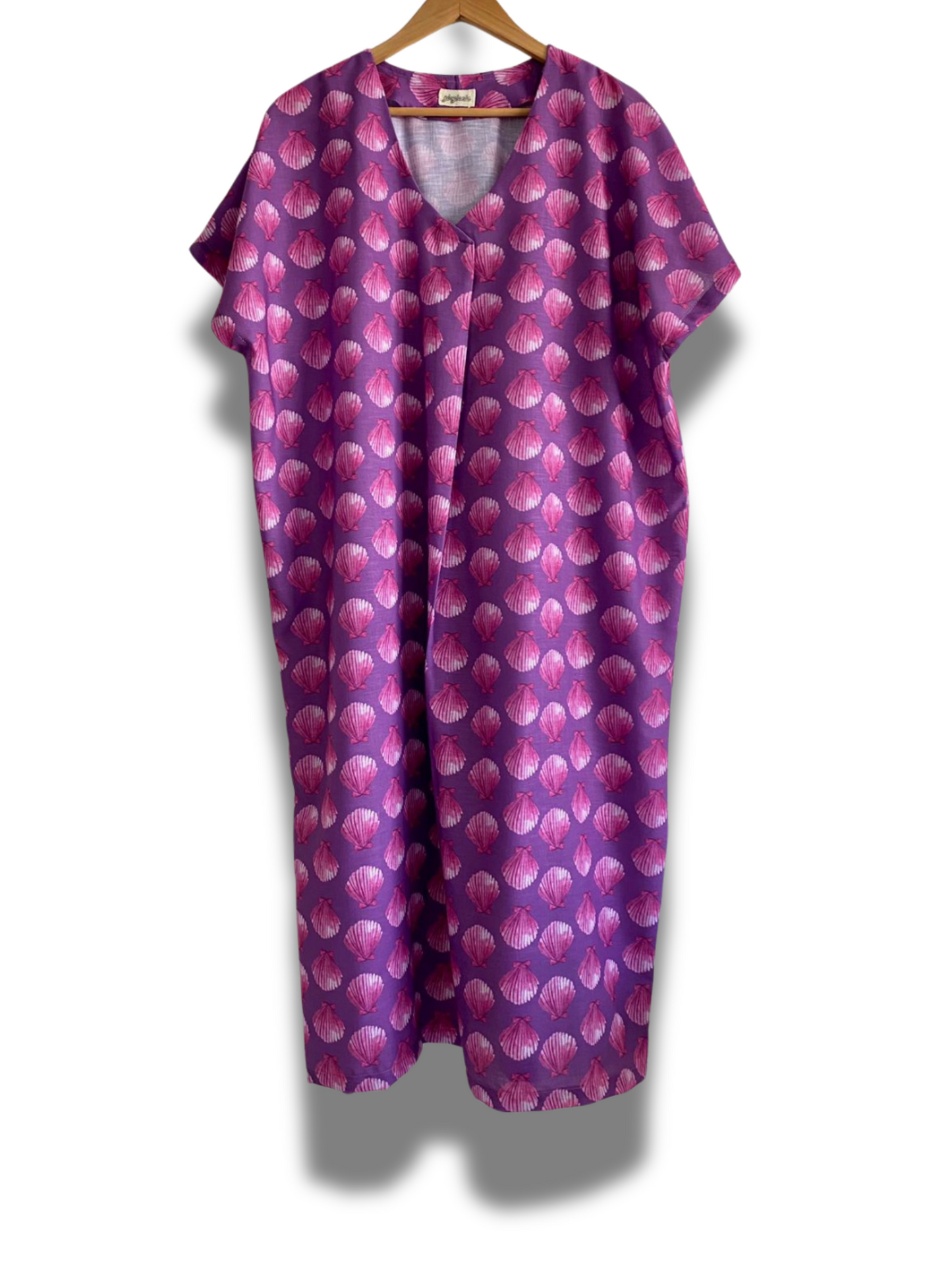 VESTIDO OVERSIZE conchas fondo morado