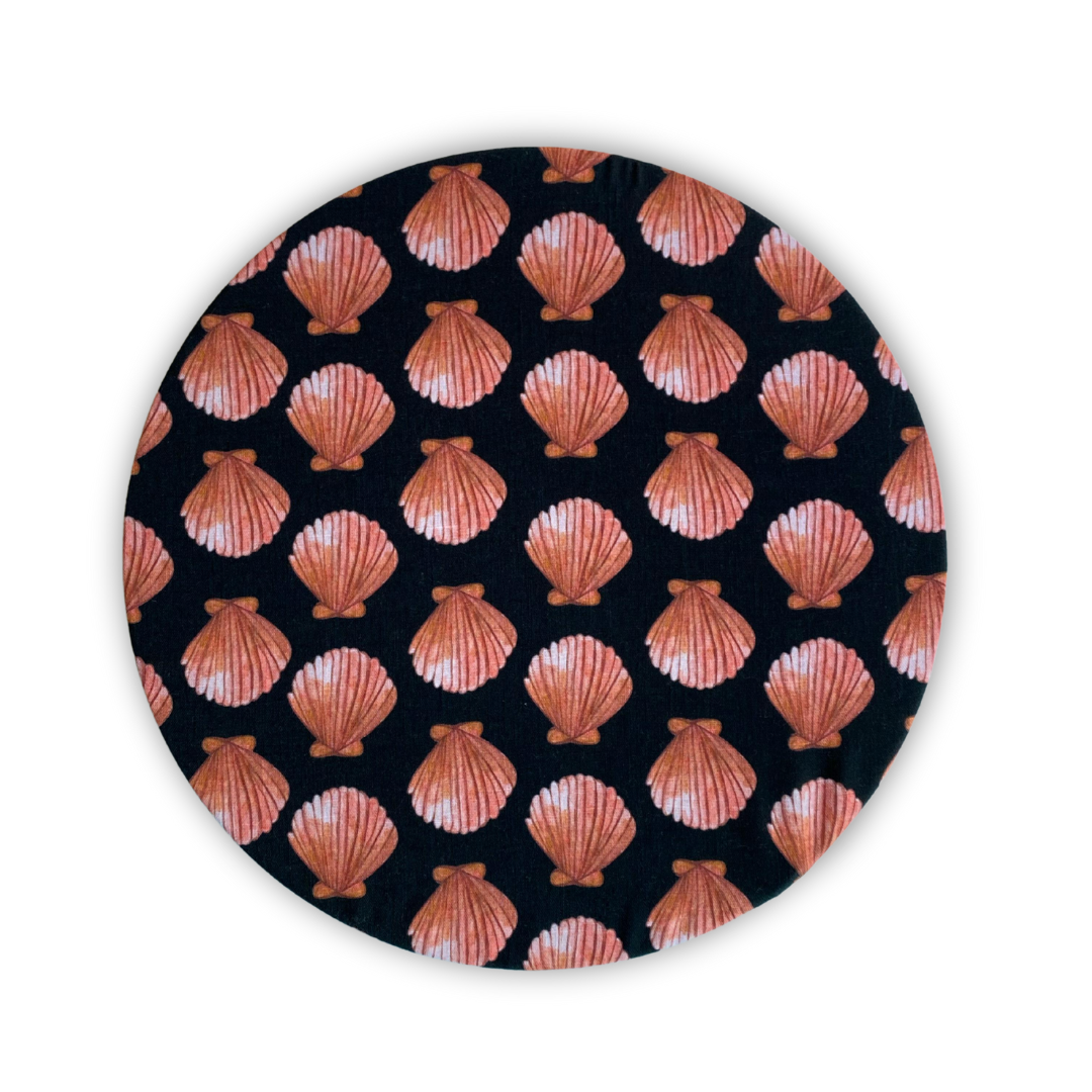 2 FUNDAS PARA PLATO BASE conchas fondo negro