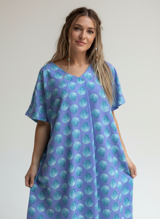 VESTIDO OVERSIZE conchas fondo azul