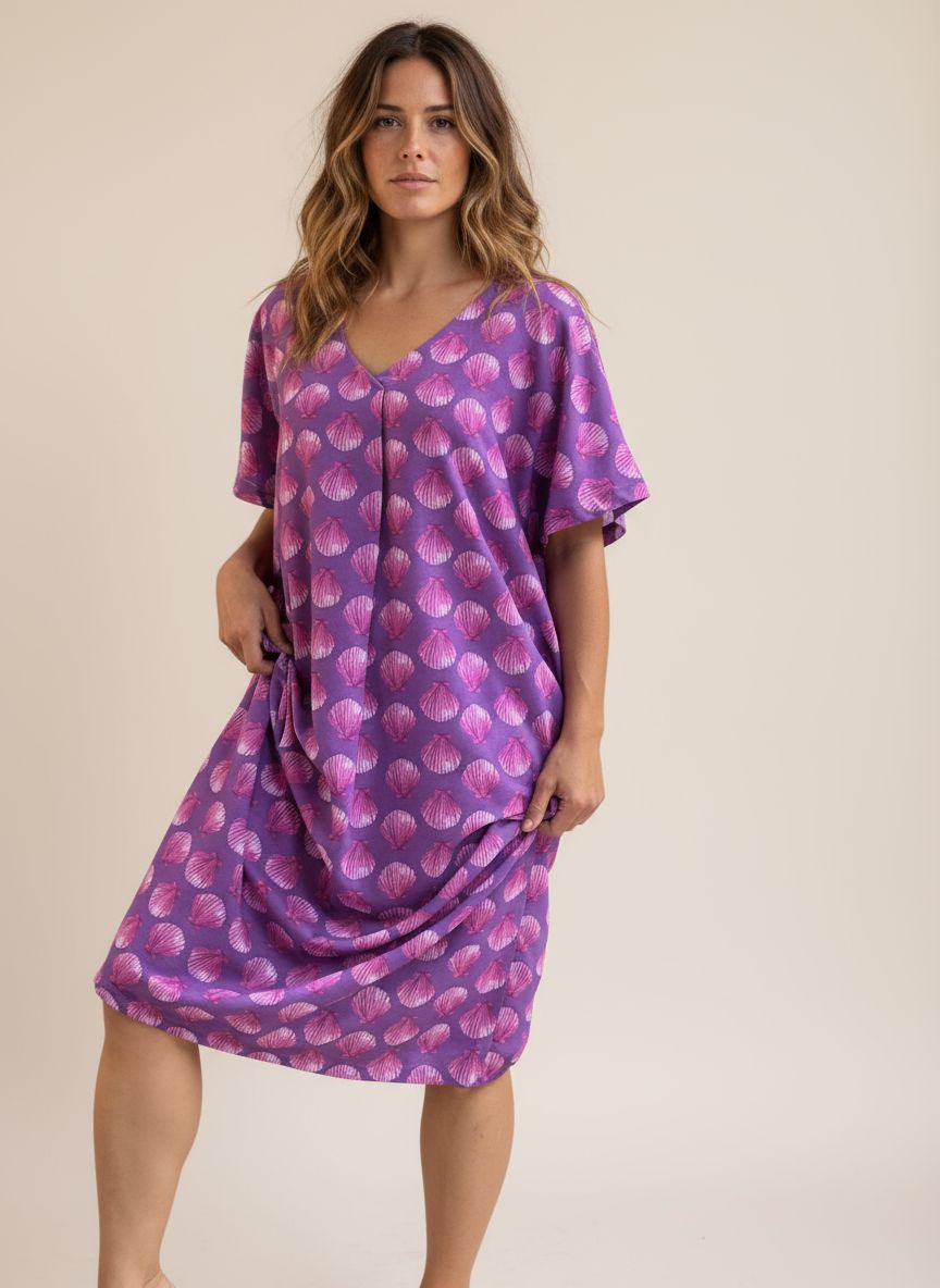 VESTIDO OVERSIZE conchas fondo morado