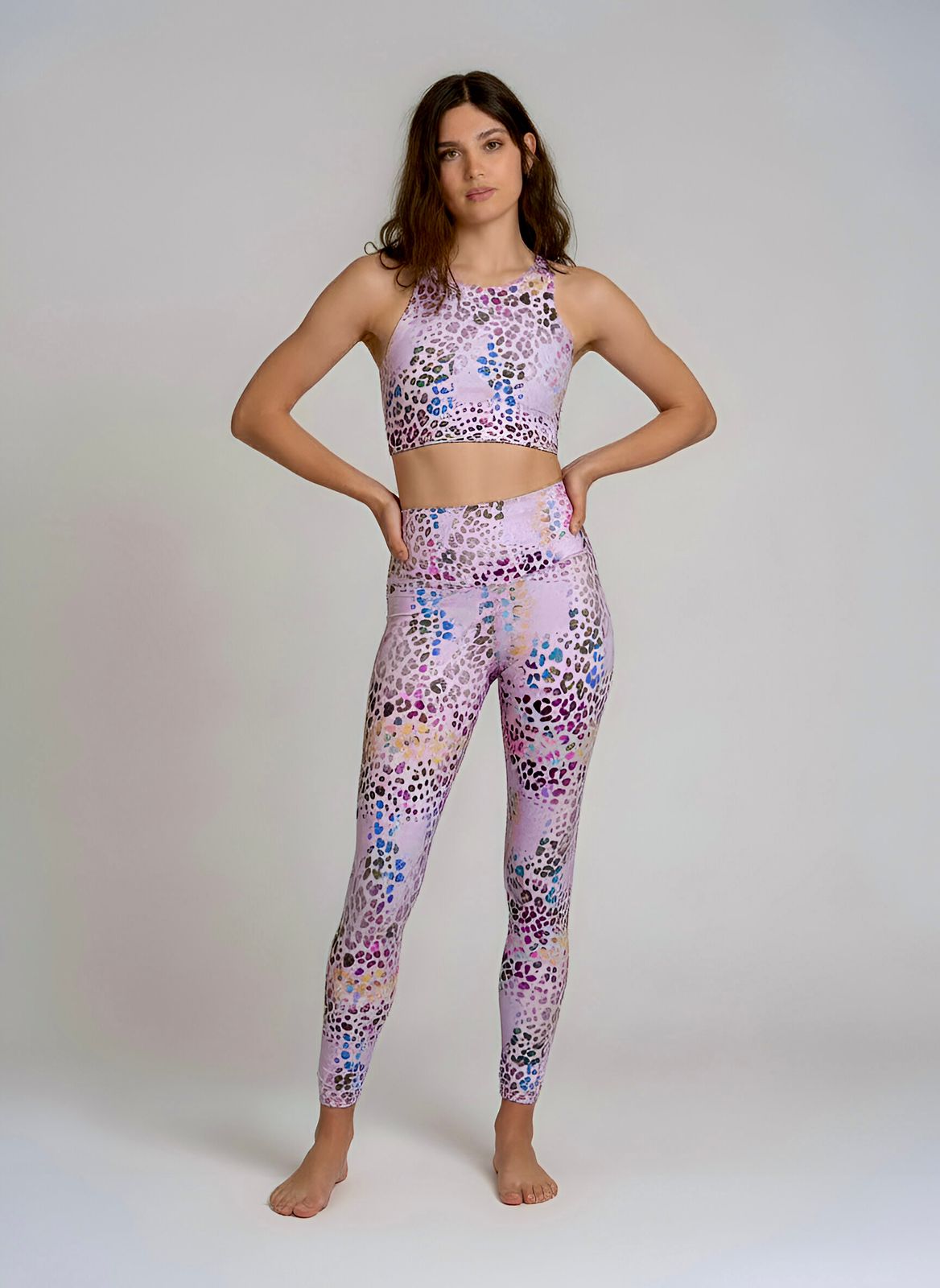 CONJUNTO DE LEGGINGS Y TOP DOBLE VISTA  animal print rosa