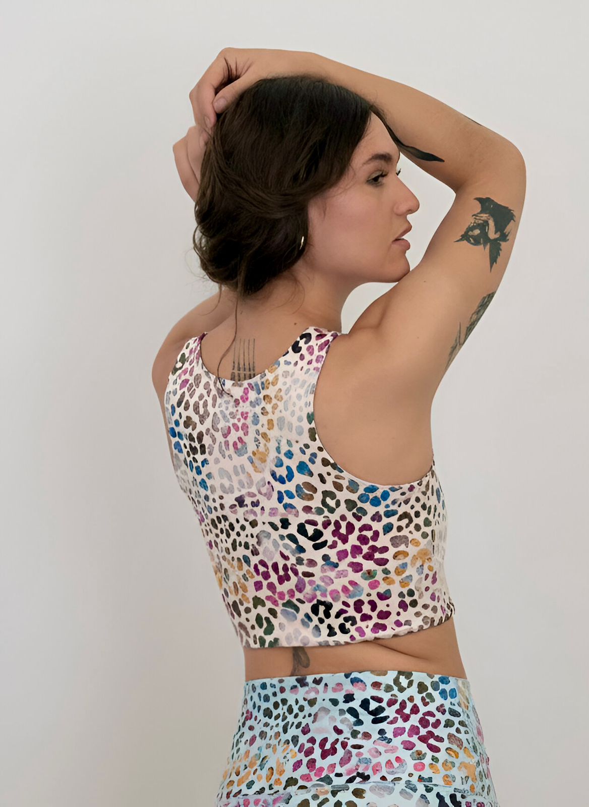 CONJUNTO DE LEGGINGS Y TOP DOBLE VISTA animal print turquesa/beige